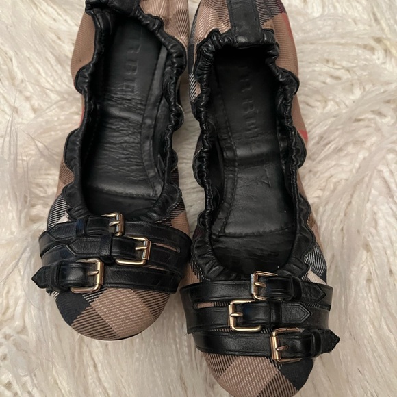 Burberry Authentic Triple Buckle scrunch leather ballerina flats, Size EU 38 - Picture 4 of 4